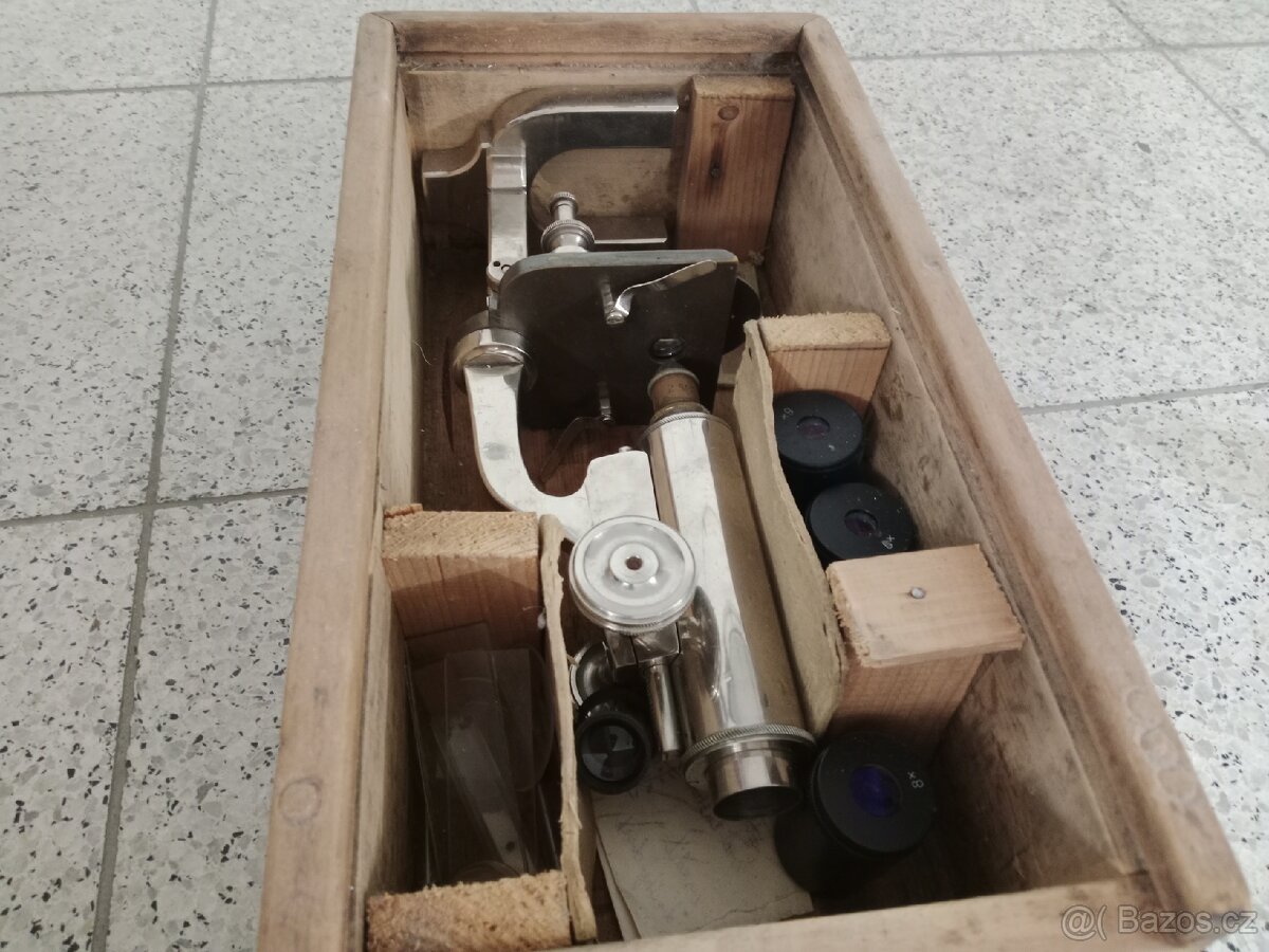 Historický mikroskop Top stav - 3