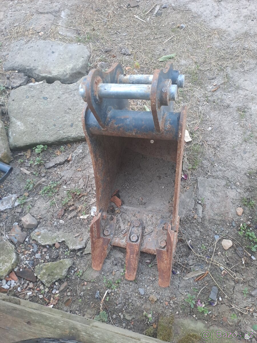 Minibagr bagr schaeff hr14 - 3