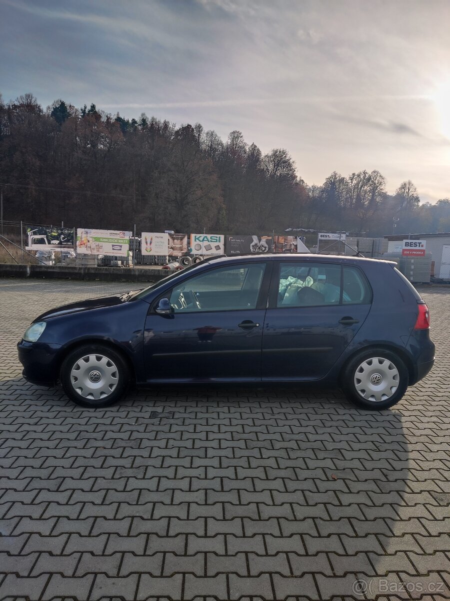 VOLKSWAGEN GOLF 5 1.6i 75KW STK+EM 11/2026 - 3