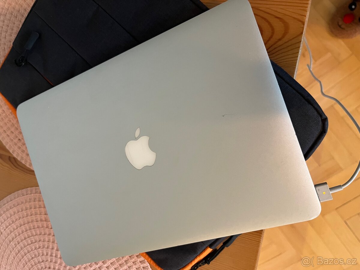 MacBook Air 13 (Early 14) - 3