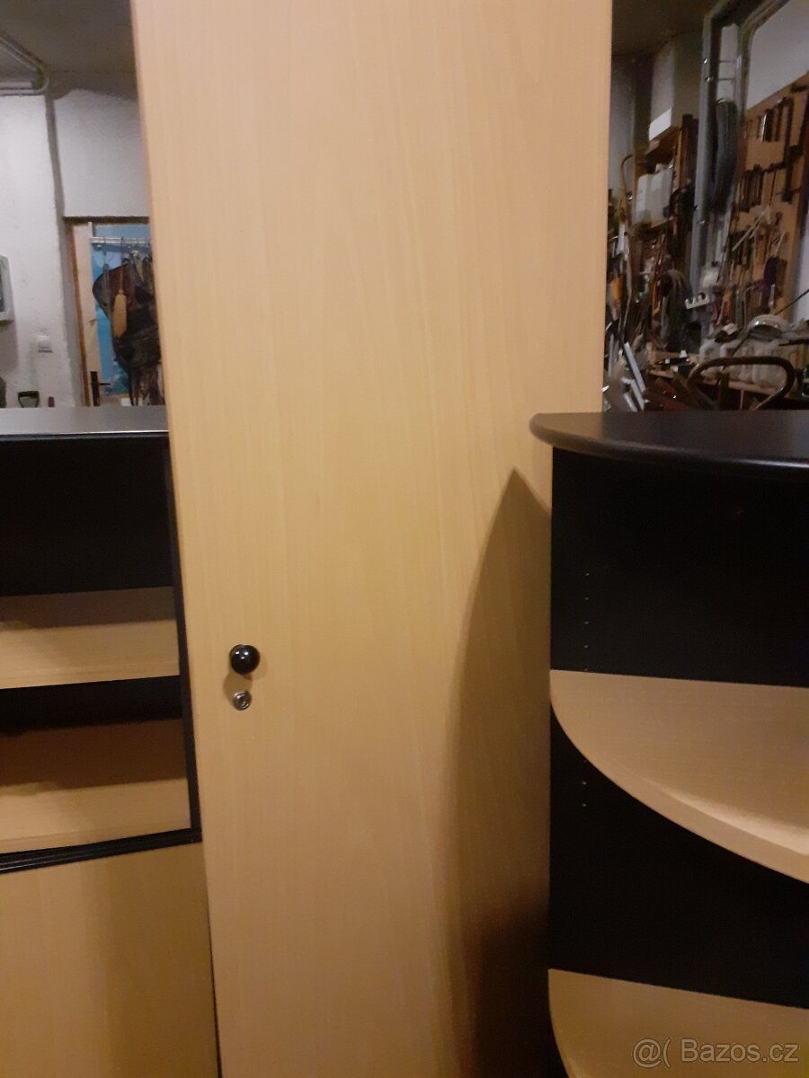 kancelářský nábytek 8 ks - 3