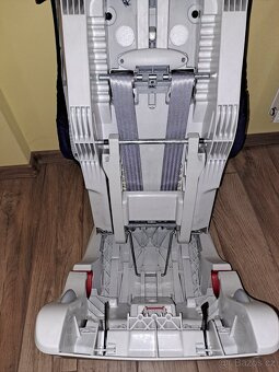 Autosedačka Britax Römer King II je určena dětem od 9 do 18 - 3