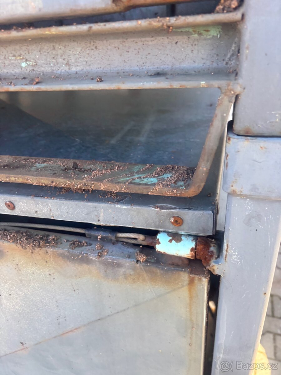 Prodám dva ocelové boxy - 3