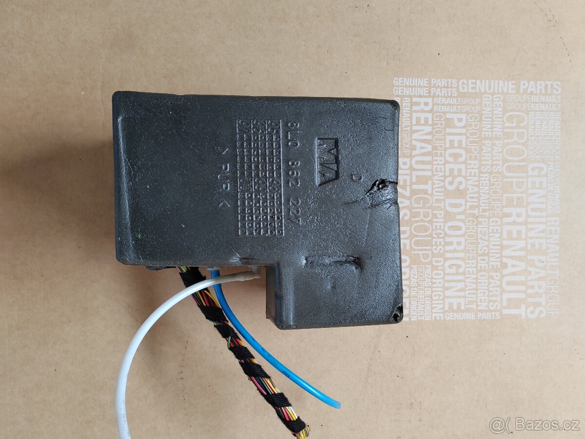 AUDI A3 8L FACELIFT- kompresor vzduchového zamykání - 3