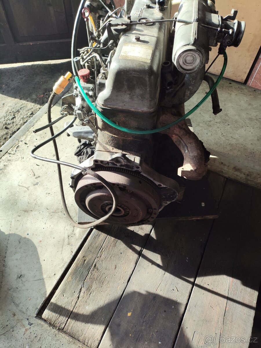 Motor W115,w123 220D - 3