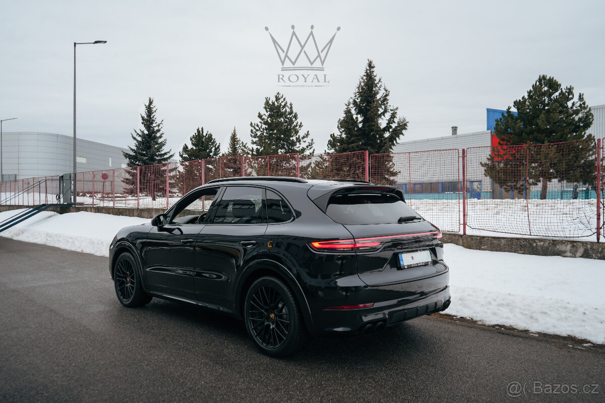 Porsche Cayenne GTS 4.0 V8 Black Edition DPH - 3