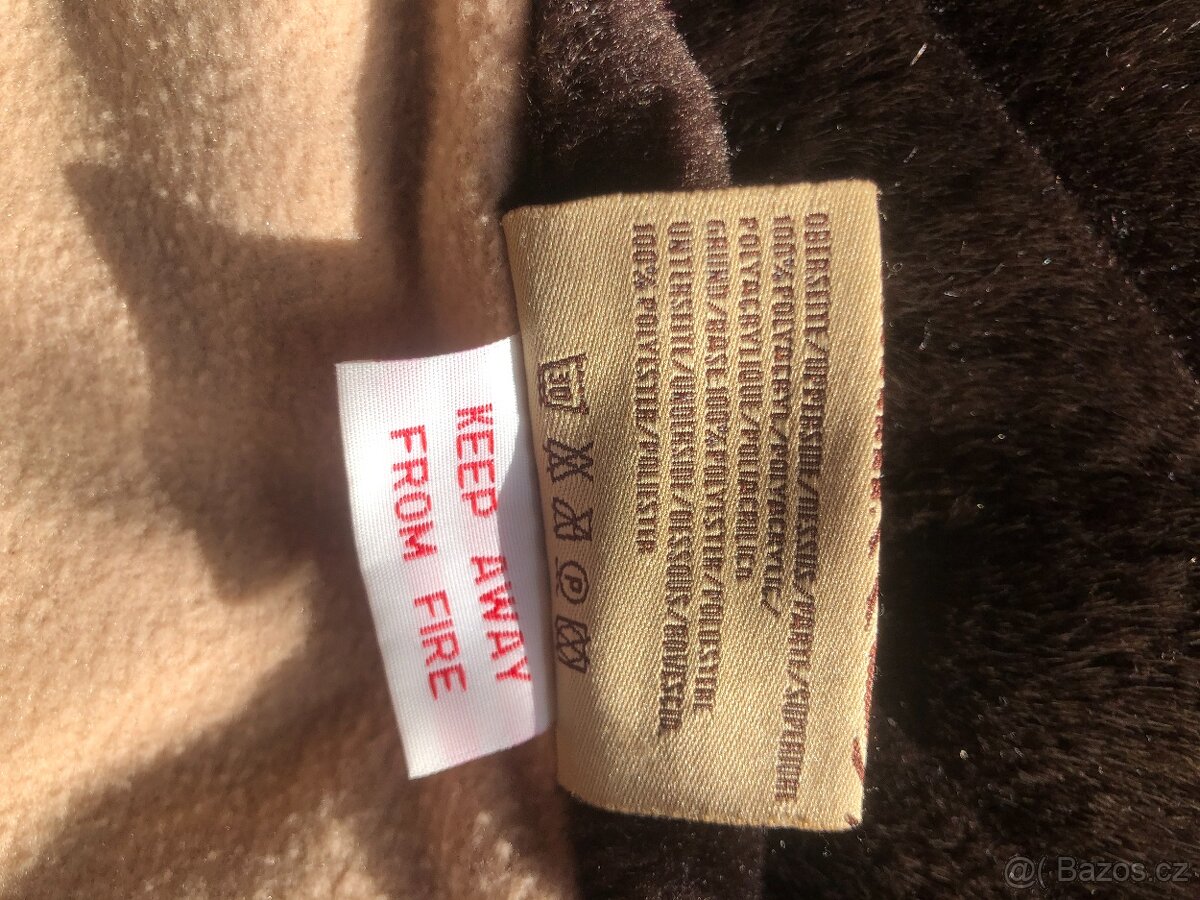 Hnědá deka - 3