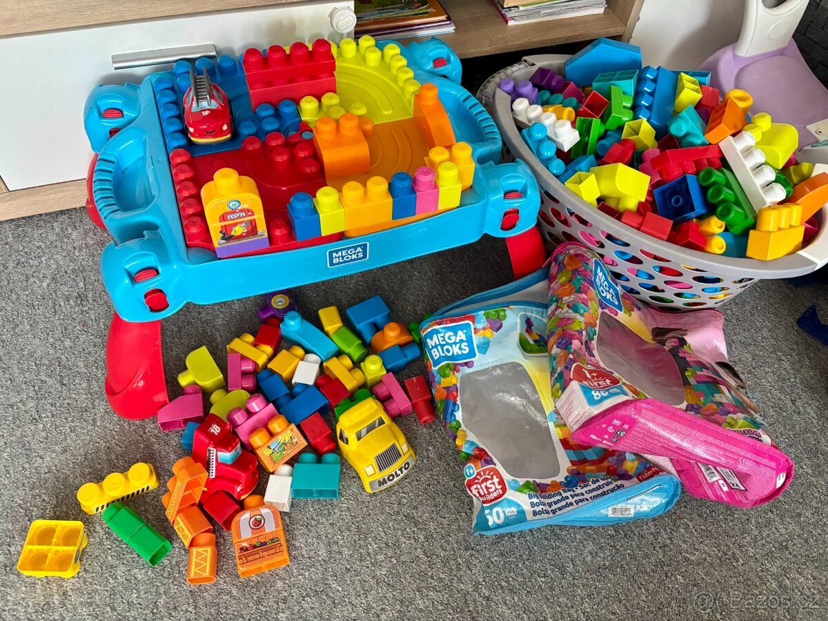 Velká sada Megablock se stolkem - 3