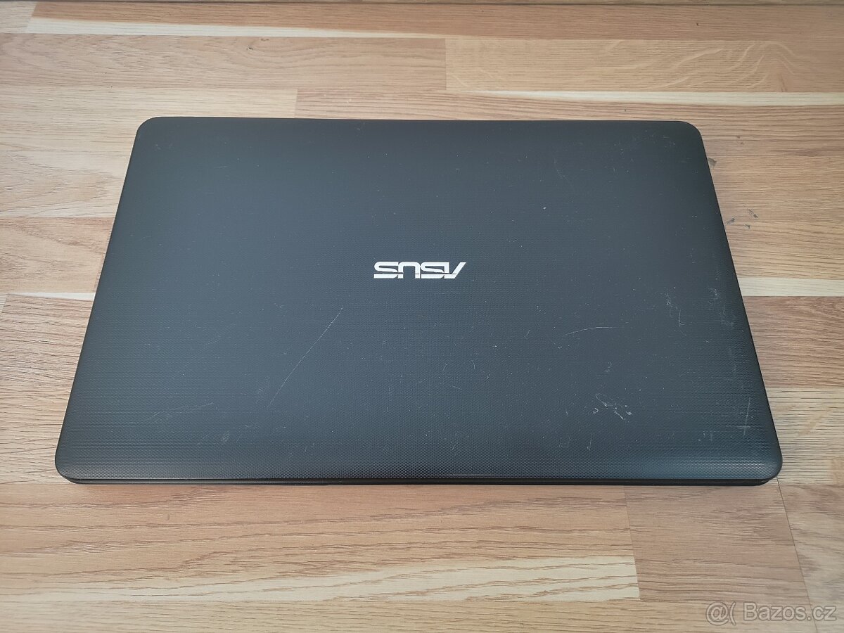 17,3" notebook Asus X751S - 3