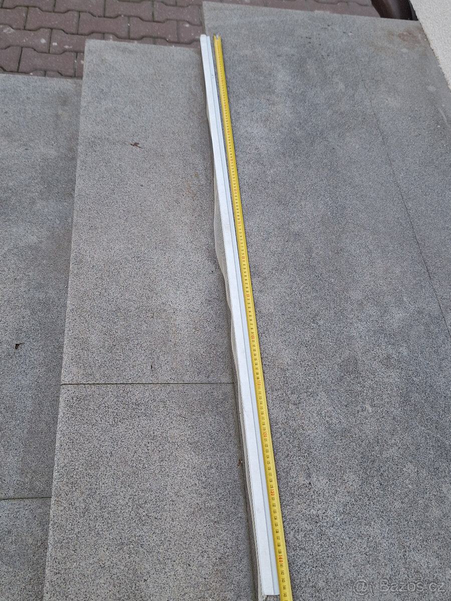 Podparapetní lišta - 3