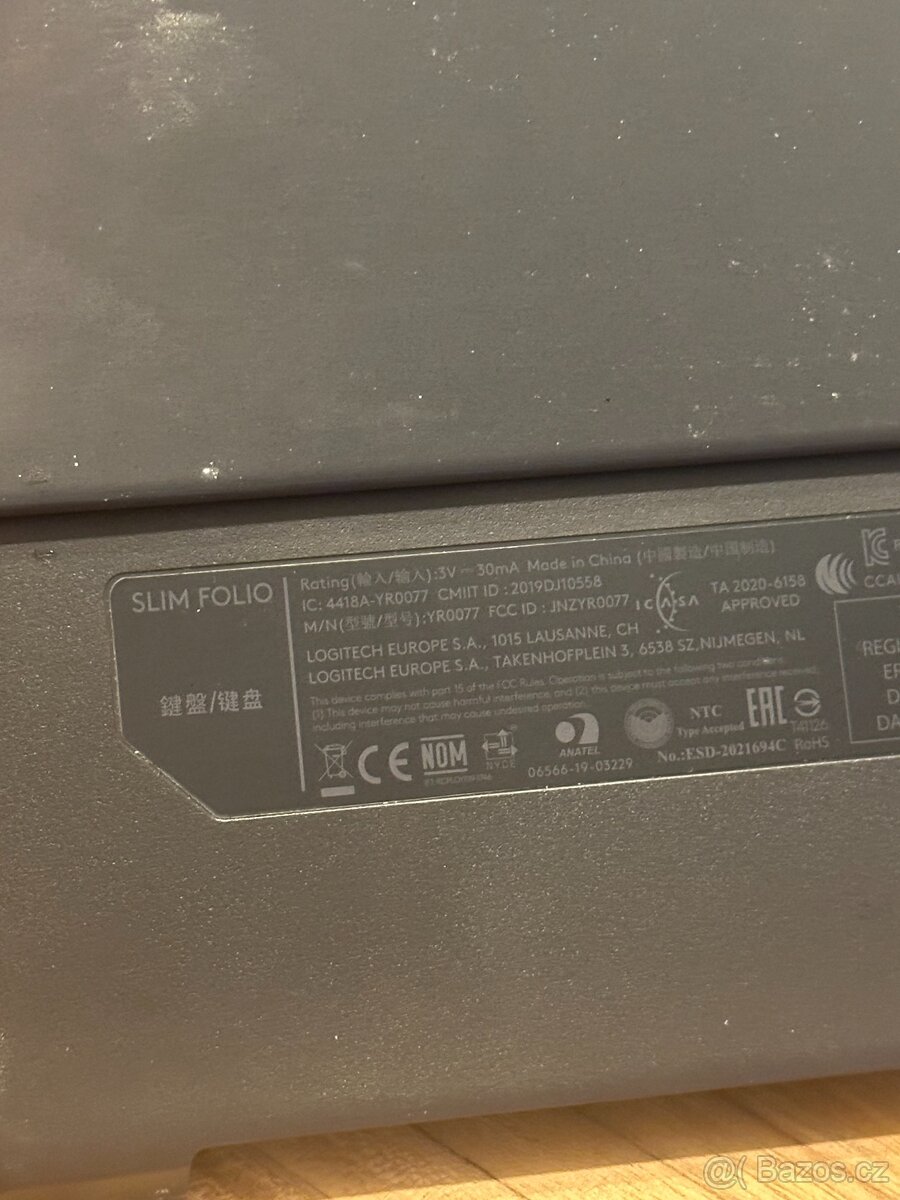 Logitech Slim Folio pro iPad 10/A16 + 7th, 8th and 9th gen - 3