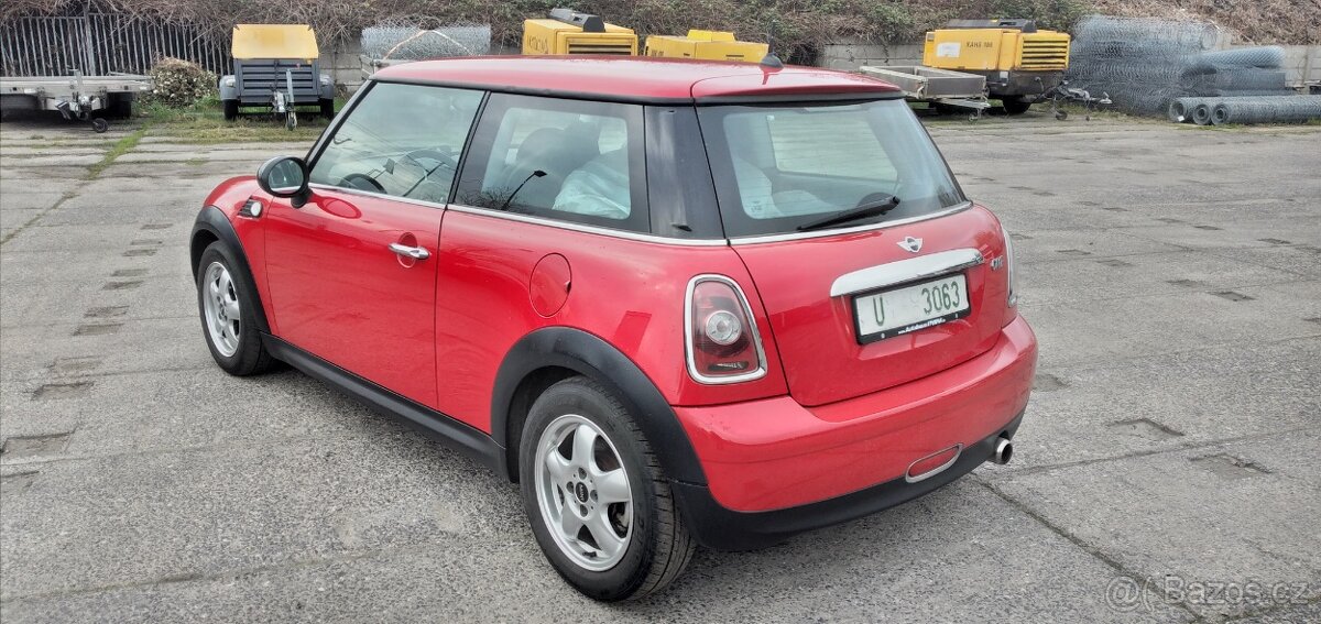 MINI COOPER ONE R56 1,4i 2010 1.majitel TOP STAV - - 3
