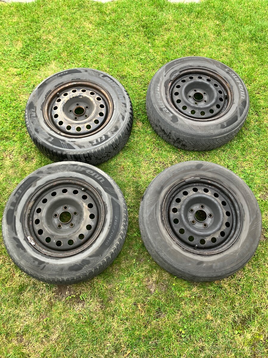 Prodám 4ks plechových disků s pneu Laufenn - 3