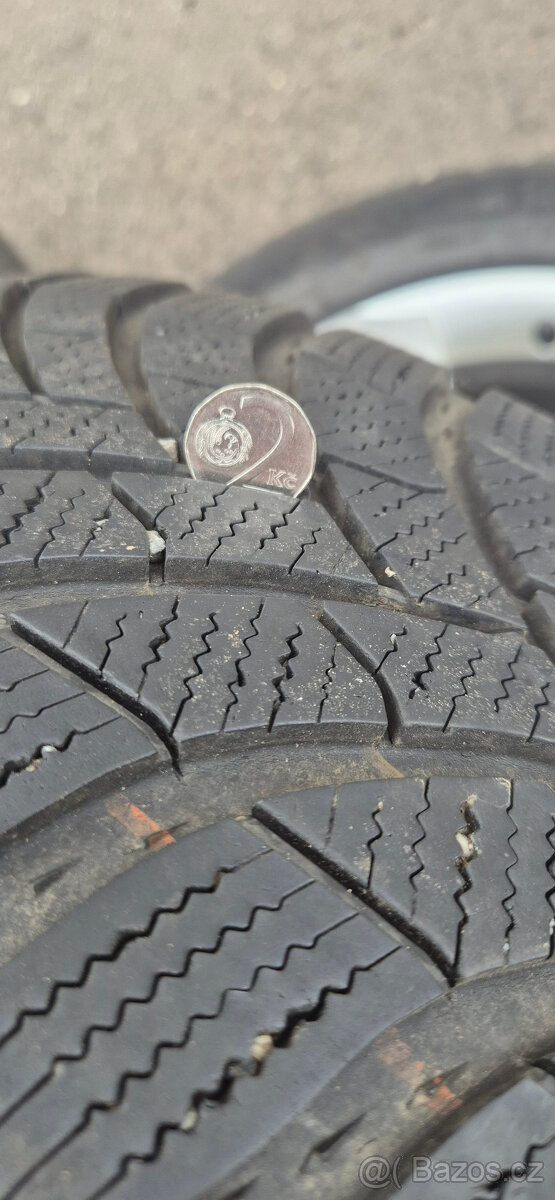 Škoda Kodiaq zimní 215/65R 17 HXL Semperit, vč. disků - 3