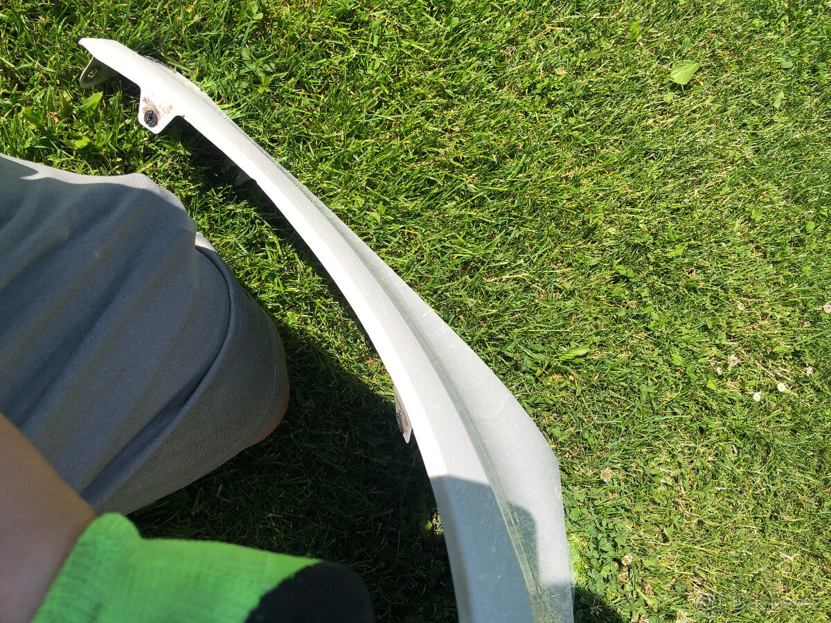 predni blatnik skoda octavia iii 3 12-17 pravy bily - 3