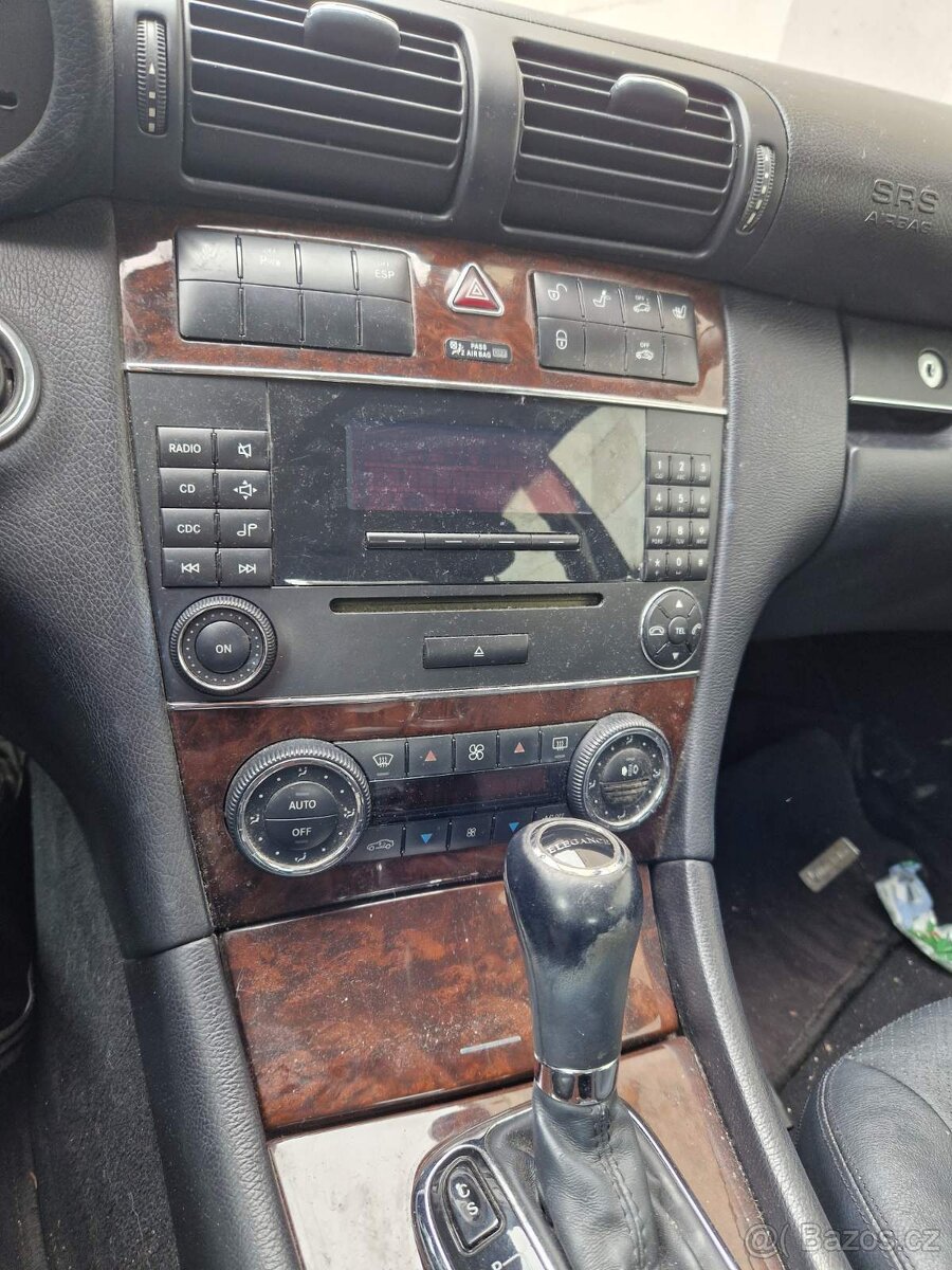 Rozprodám Mercedes Benz C, W203, sedan - 3