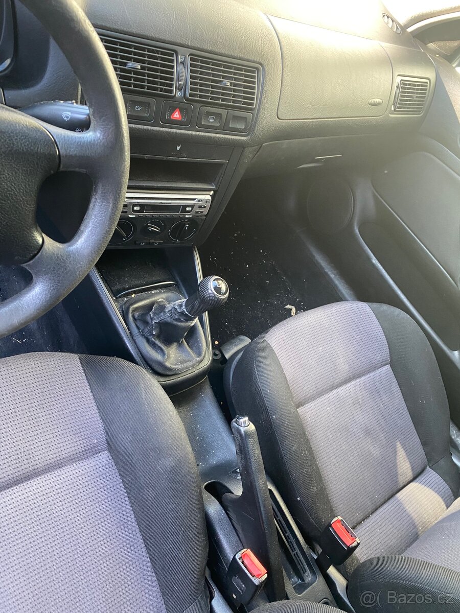 Sedačky Vw golf iv 3dveř - 3