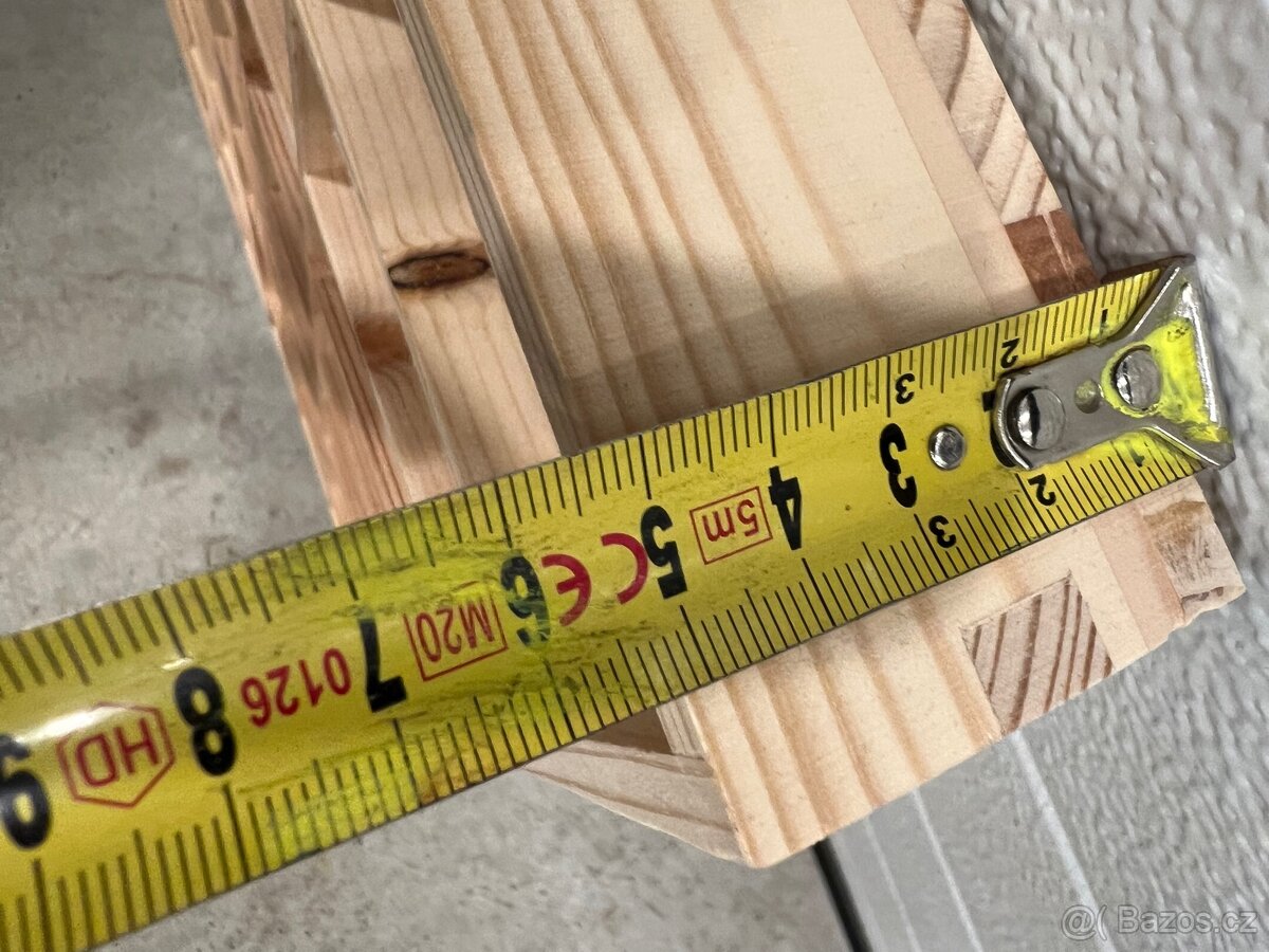 Polička na zeď - 3