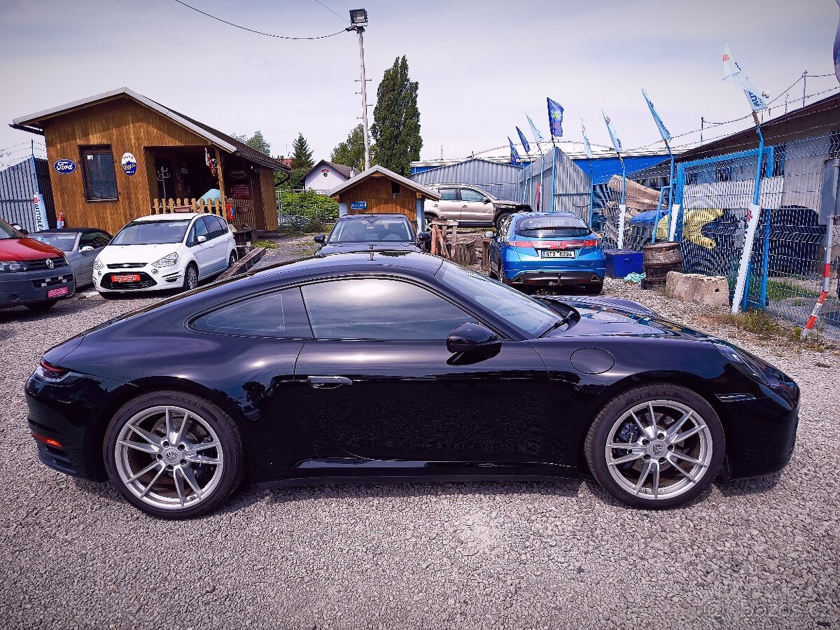 Porsche 911 Carrera 4 Coupé 911/992 ČR - 3