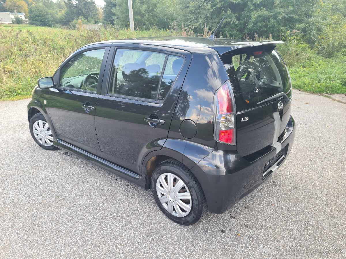 Prodám Daihatsu Sirion 1.3 64kW. - 3
