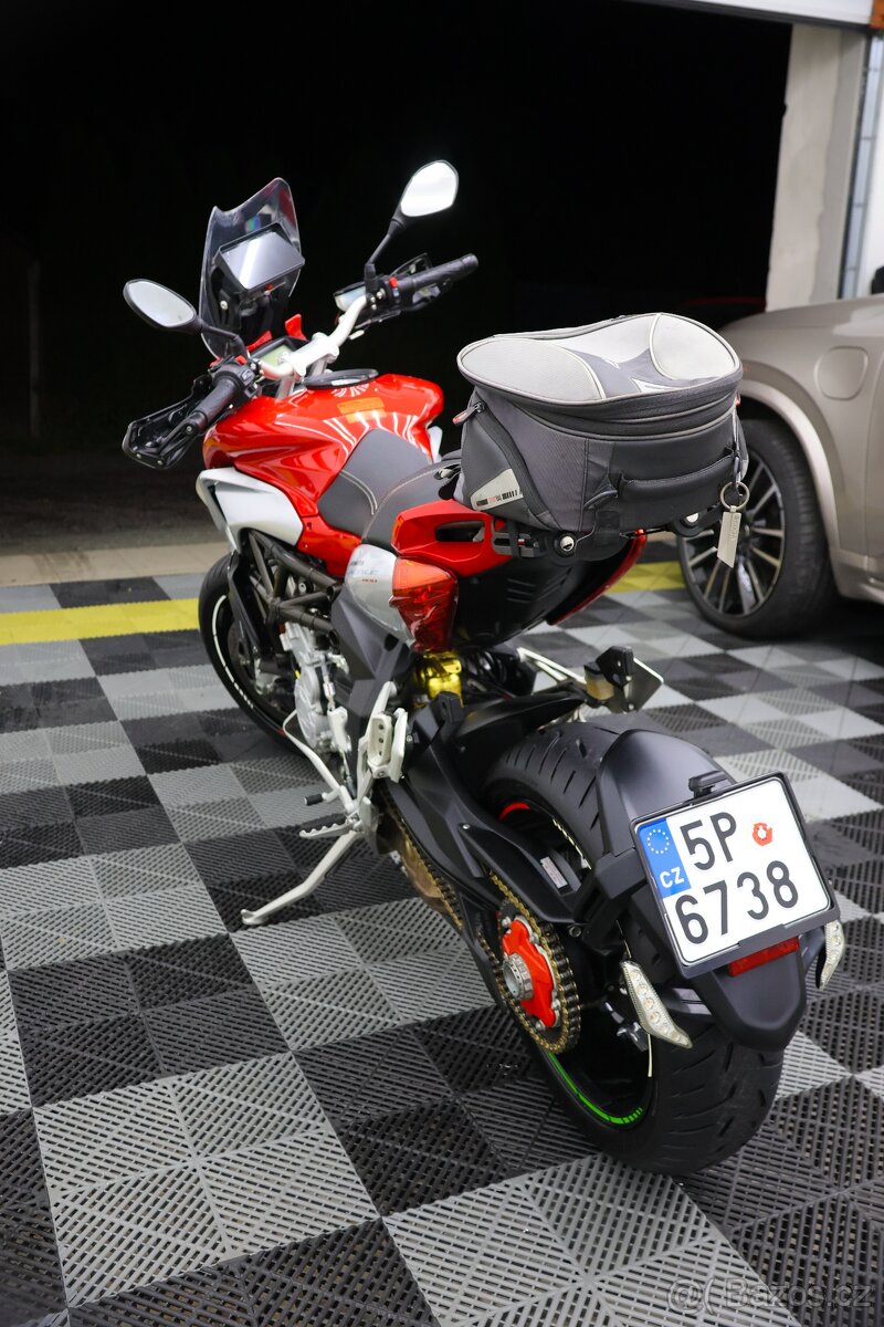 MV Agusta Stradale 800 (2015) - 3
