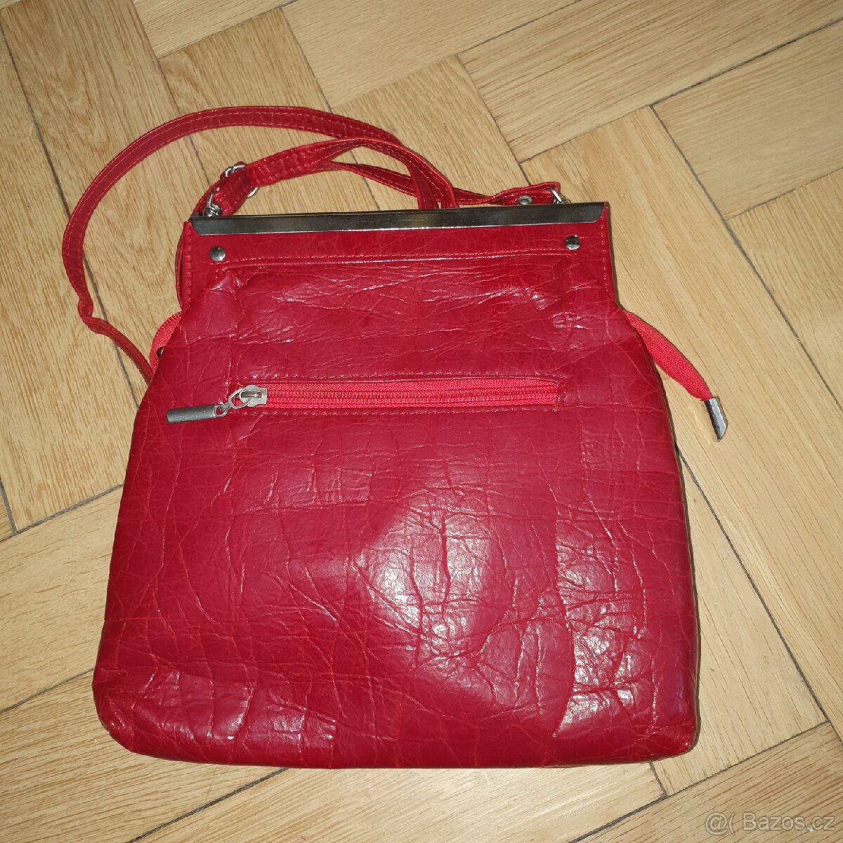 Malá červená crossbody kabelka - 3