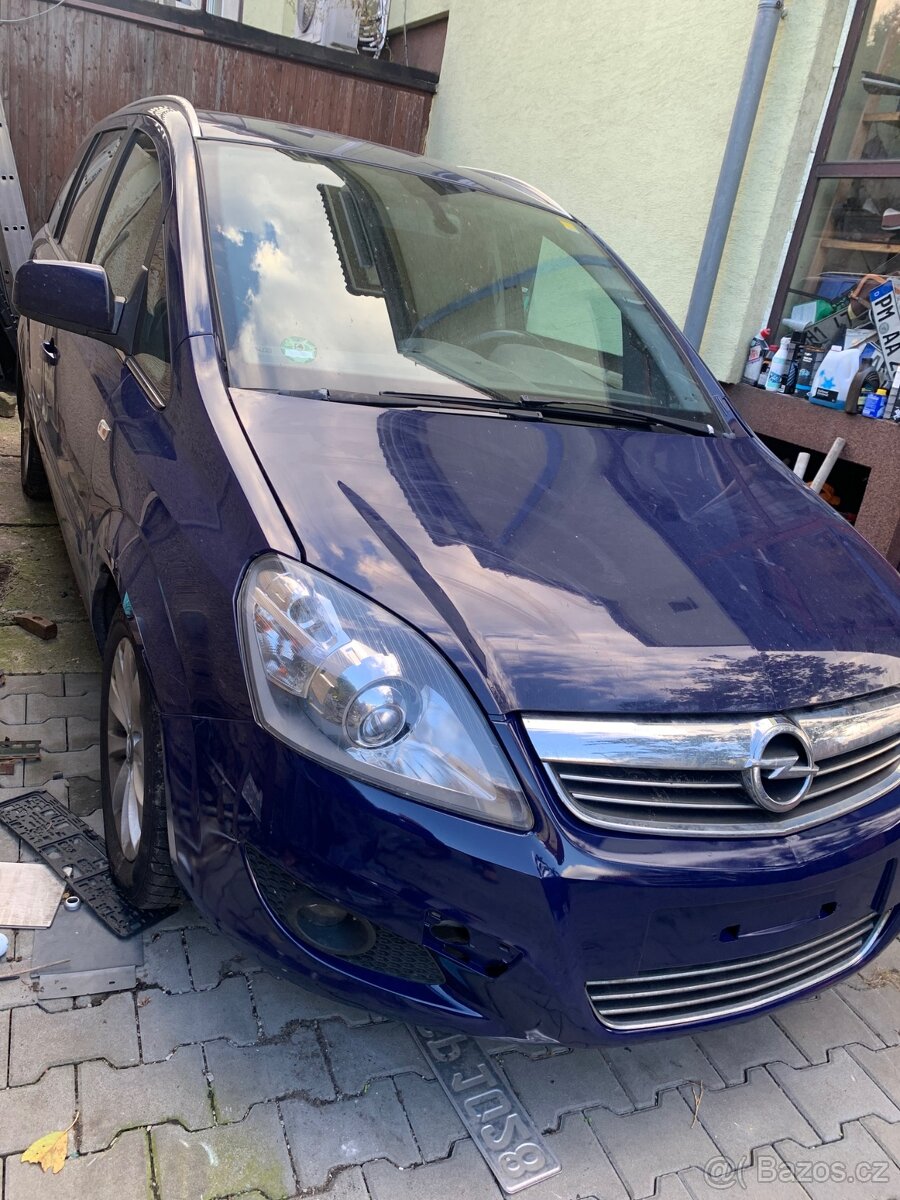 Opel Zafira 1.7 diesel 7 míst DPH - 3