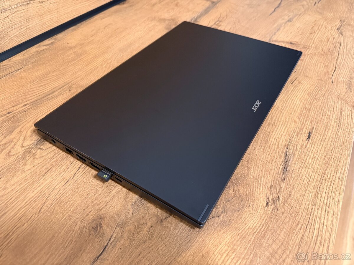 Acer Aspire 7 Charcoal Black kovový - 3