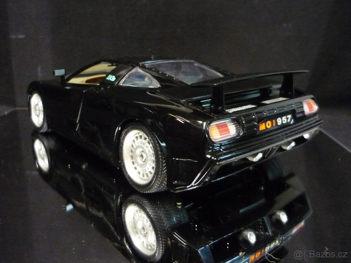 Bugatti EB110 černé Bburago 1/18 - 3