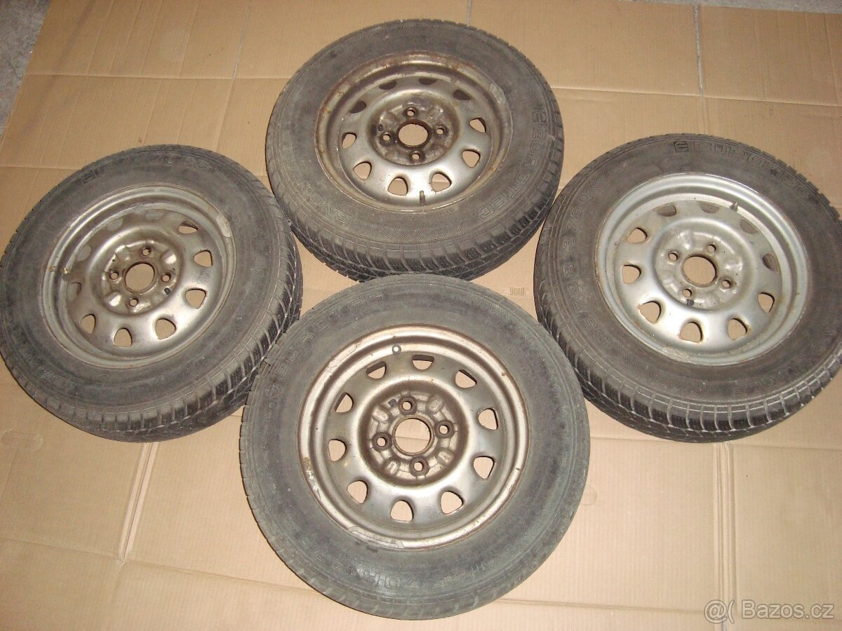 Felicia, pneu s disky - 3