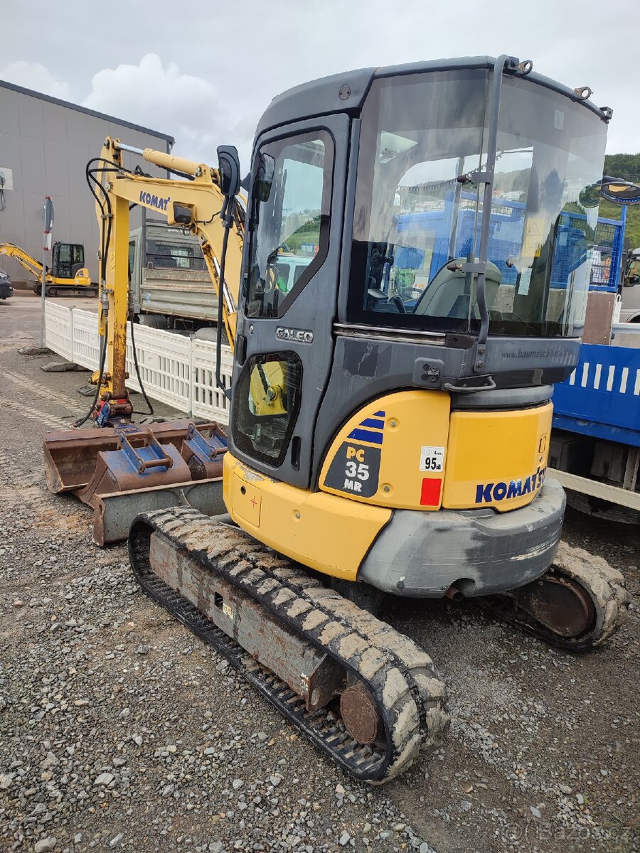 Minibagr Komatsu PC 35 MR3 - 3