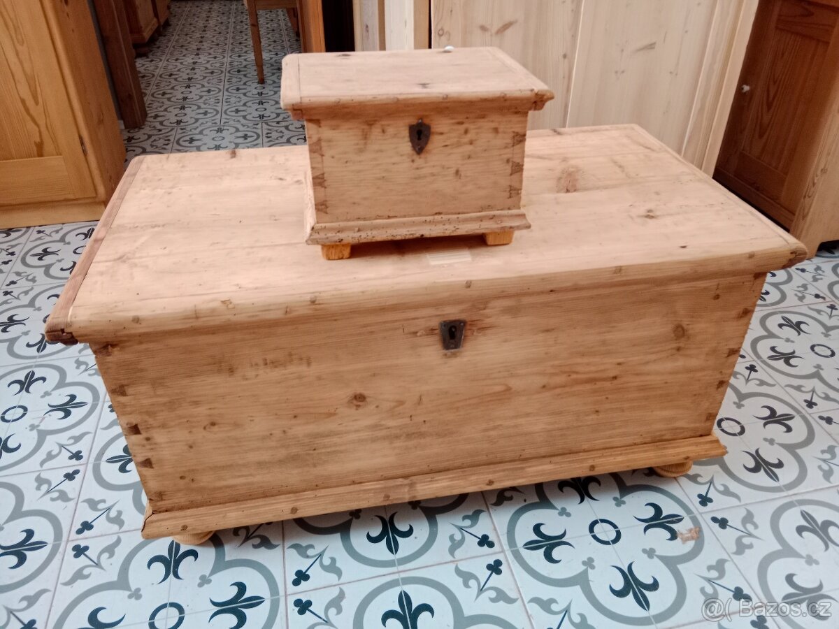 Stará, malá truhllička, truhla po renovaci - 3