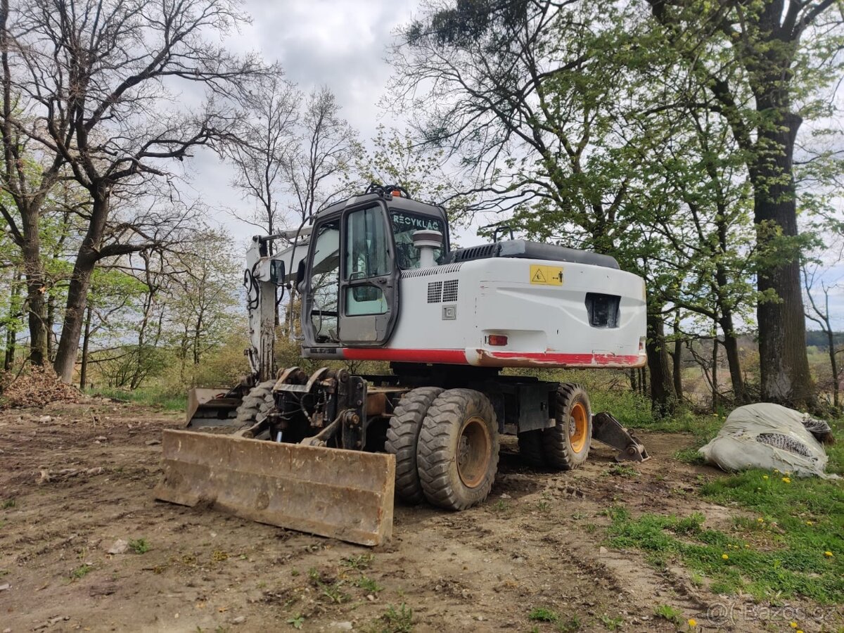 Kolový otočný bagr HITACHI ZX 160W - 3