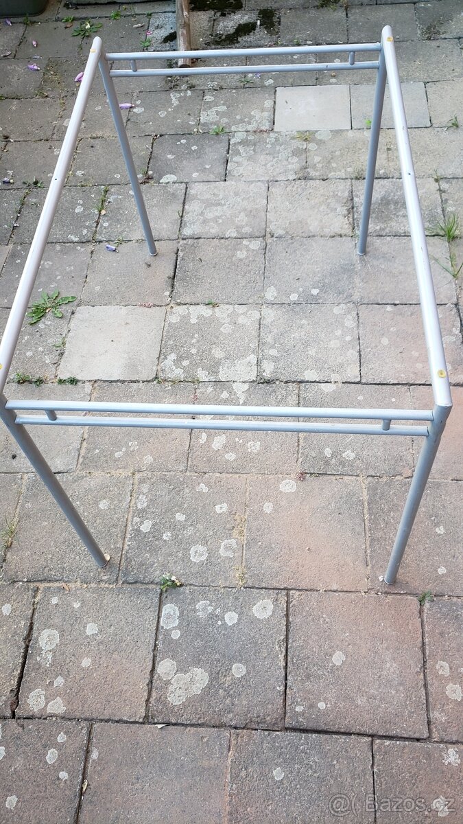 Jídelní stůl - sklo - 3