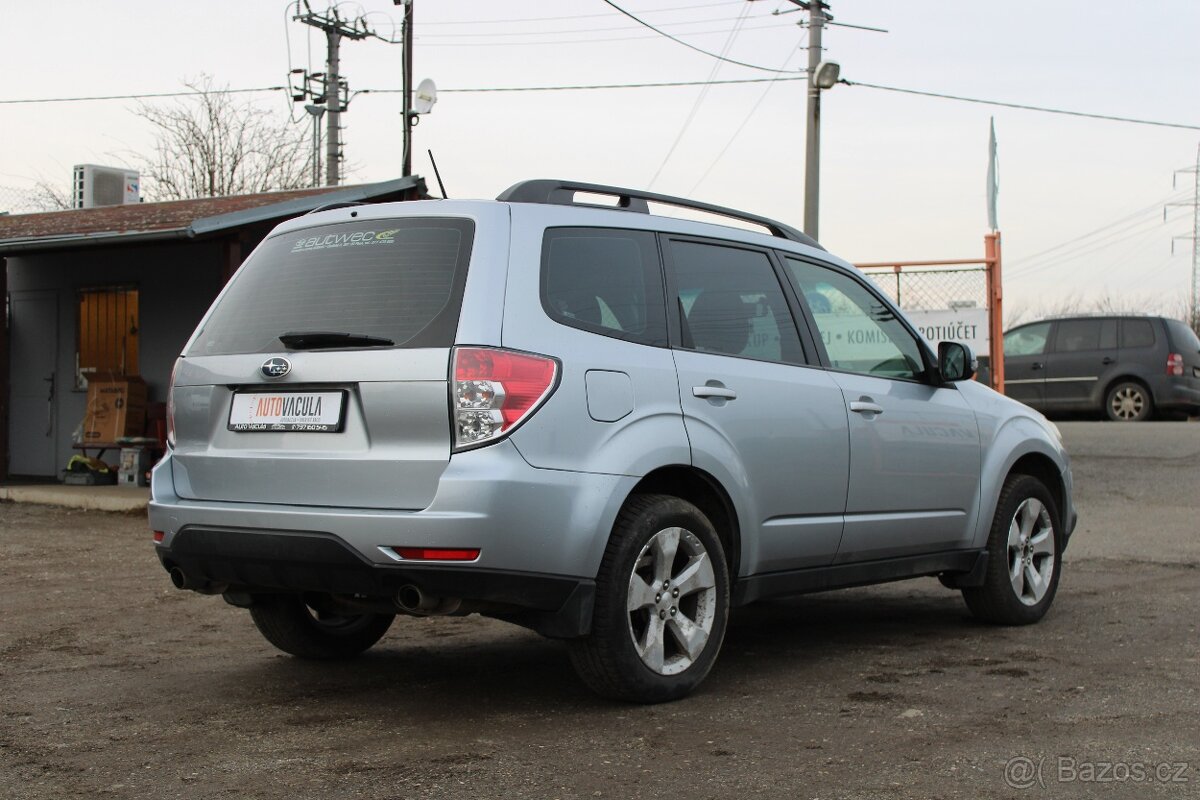 Subaru Forester, 2,0D 108KW, 4 x 4, ČR, DPH, r.v. 2012 - 3
