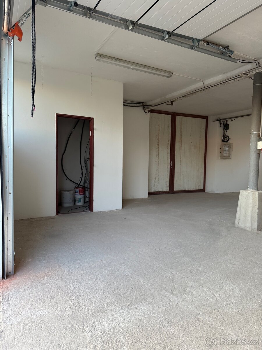 Pronájem skladovacího/výrobního prostoru - 3