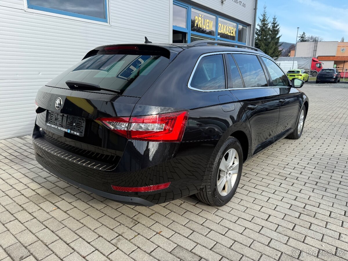 Škoda SUPERB 2.0 TDi 4x4 MANUÁL NAVI SENZORY TEMPOMAT - 3