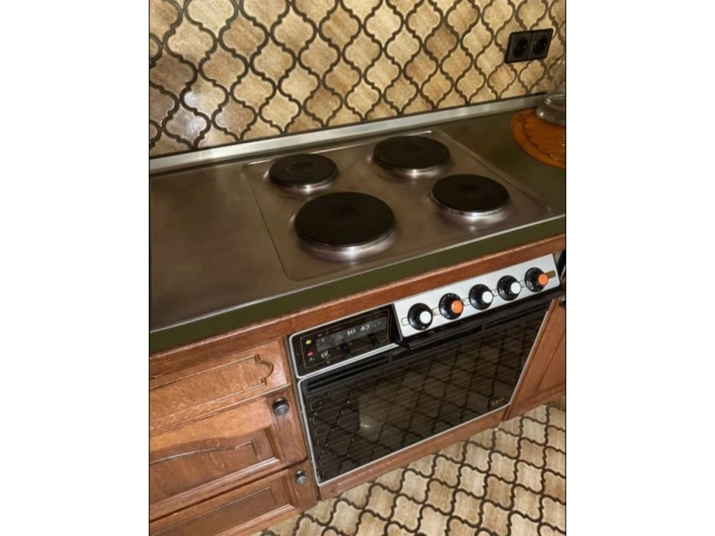 Kuchyně tmavý dub se spotřebiči,4781 - 3