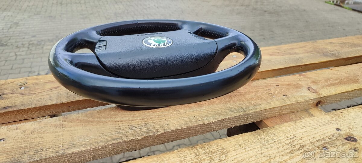 Prodám kožený volant na Škoda Octavia 1 - 3