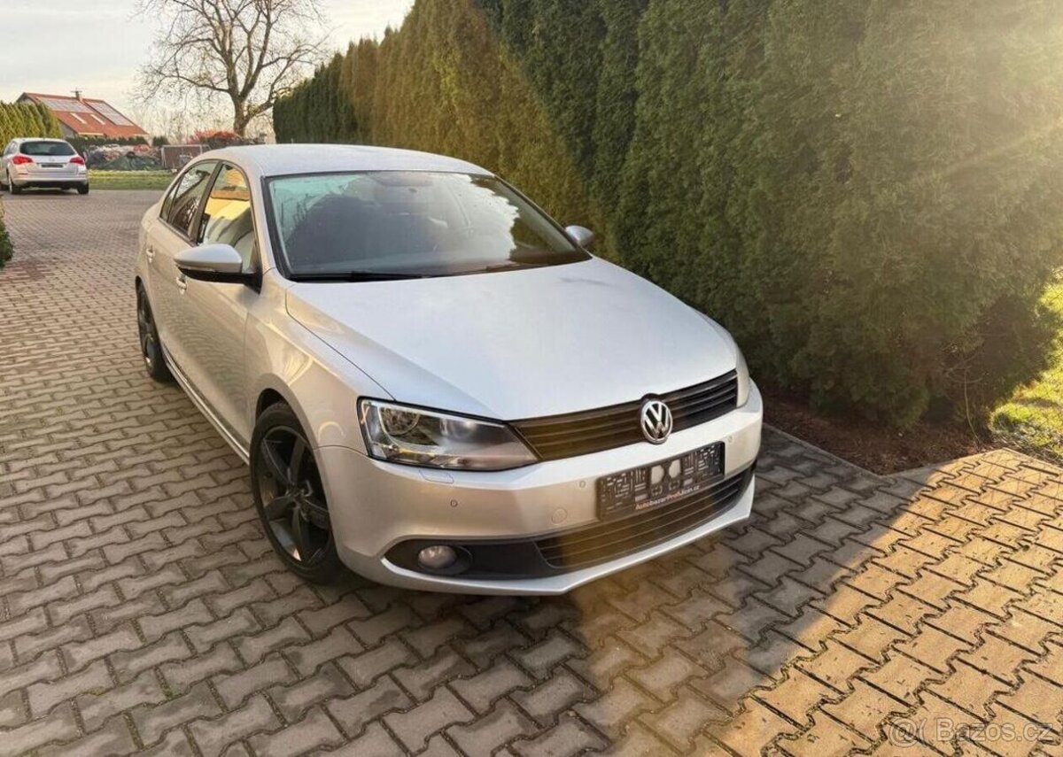 Volkswagen Jetta 1,2TSi/ 77kw serviska výhř.sed benzín - 3