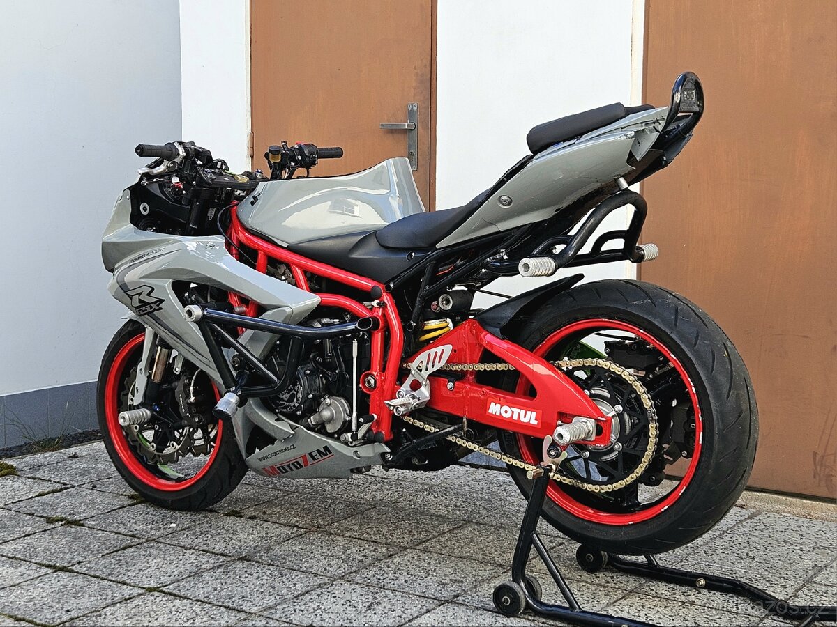 Suzuki GSX-R 750 K7 Stunt - 3