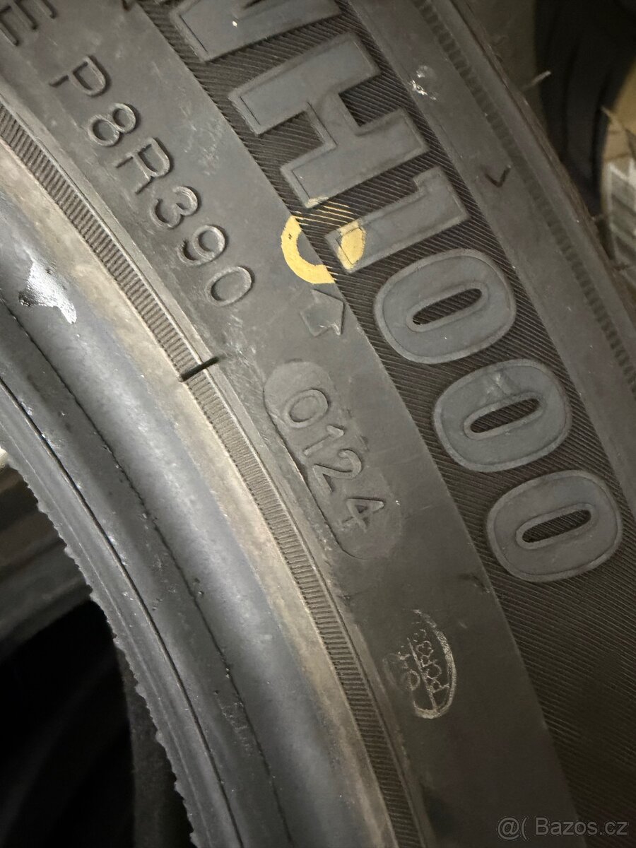 235/50R19 Zimní pneumatiky - 3