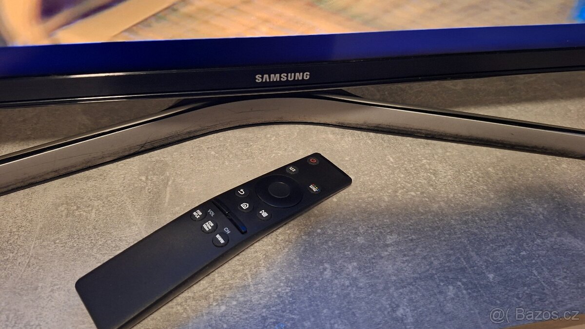 Smart Televize Samsung 4k Ultra HD 101 cm - 3