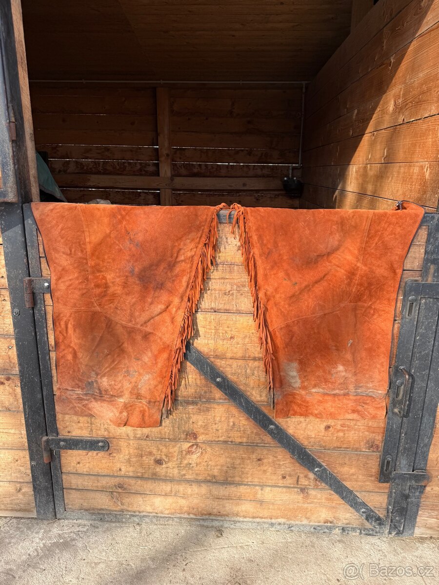 westernove chapsy - 3