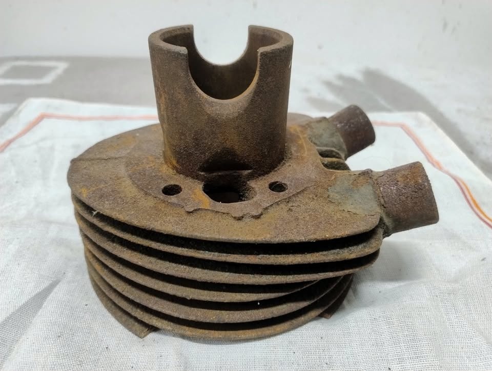 VÁLEC MOTORU ČZ 125/150 Č.2 - 3