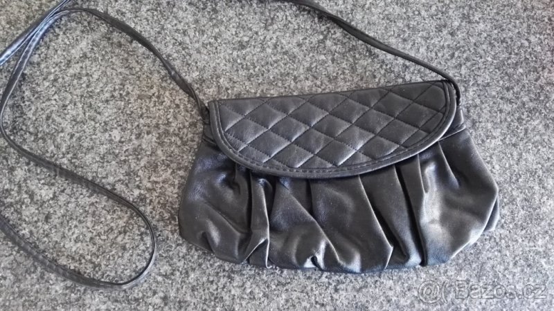 Dámská kabelka černé barvy - 3
