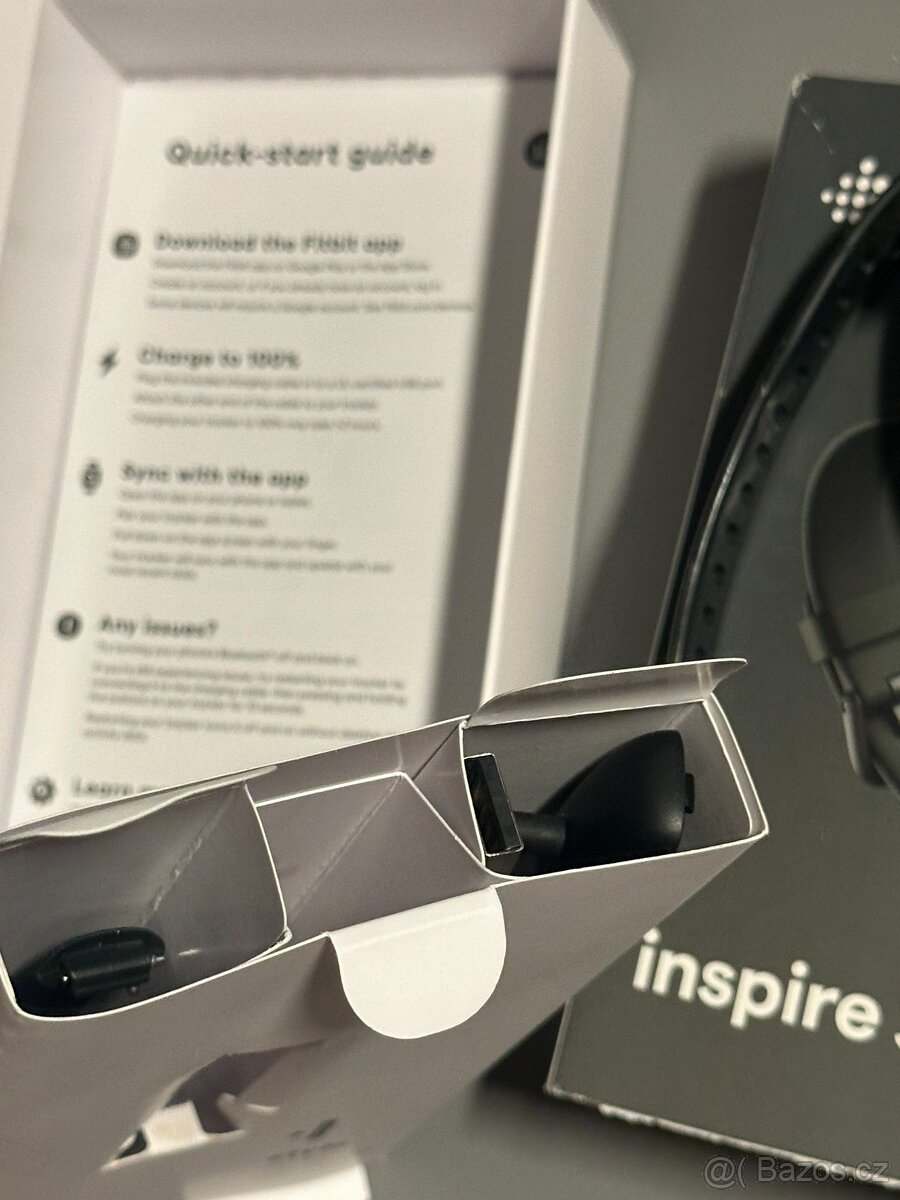 Chytrý náramek Fitbit Inspire 3 černý - 3