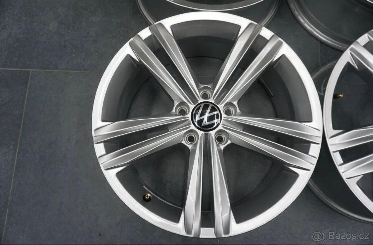 ORIGINÁLNÍ ALU DISKY R18 SEBRING - 3