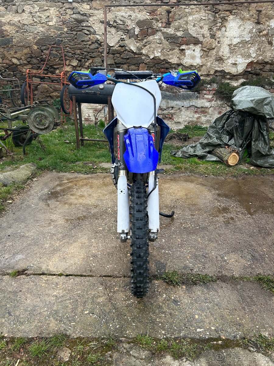 Yamaha YZ 125 - 3