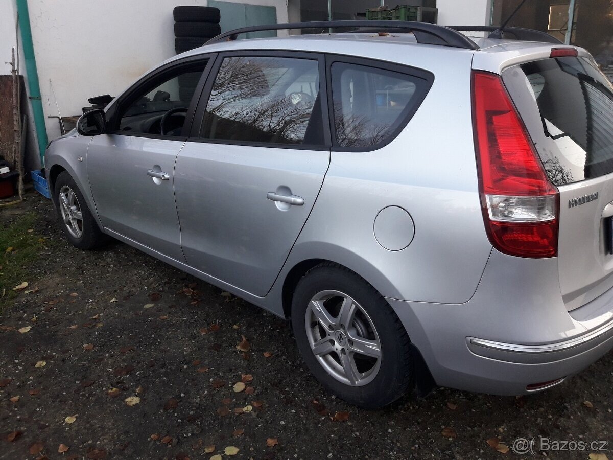 Hyundai i30 combi 2009 1.4 na ND - 3